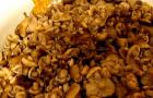 «Щедрые на урожай» — грибы опята: польза, вред и калорийность продукта Употребление маринованных опят: есть одно «но»